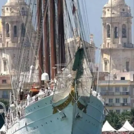 شقة Piso Playa Victoria